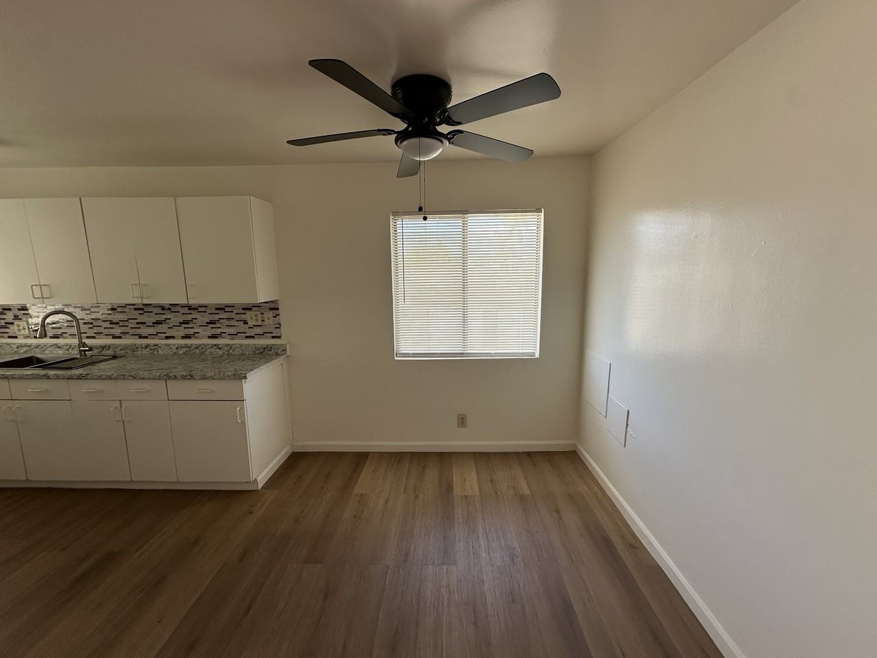 4860 Canoga st. - Photo 4 of 15