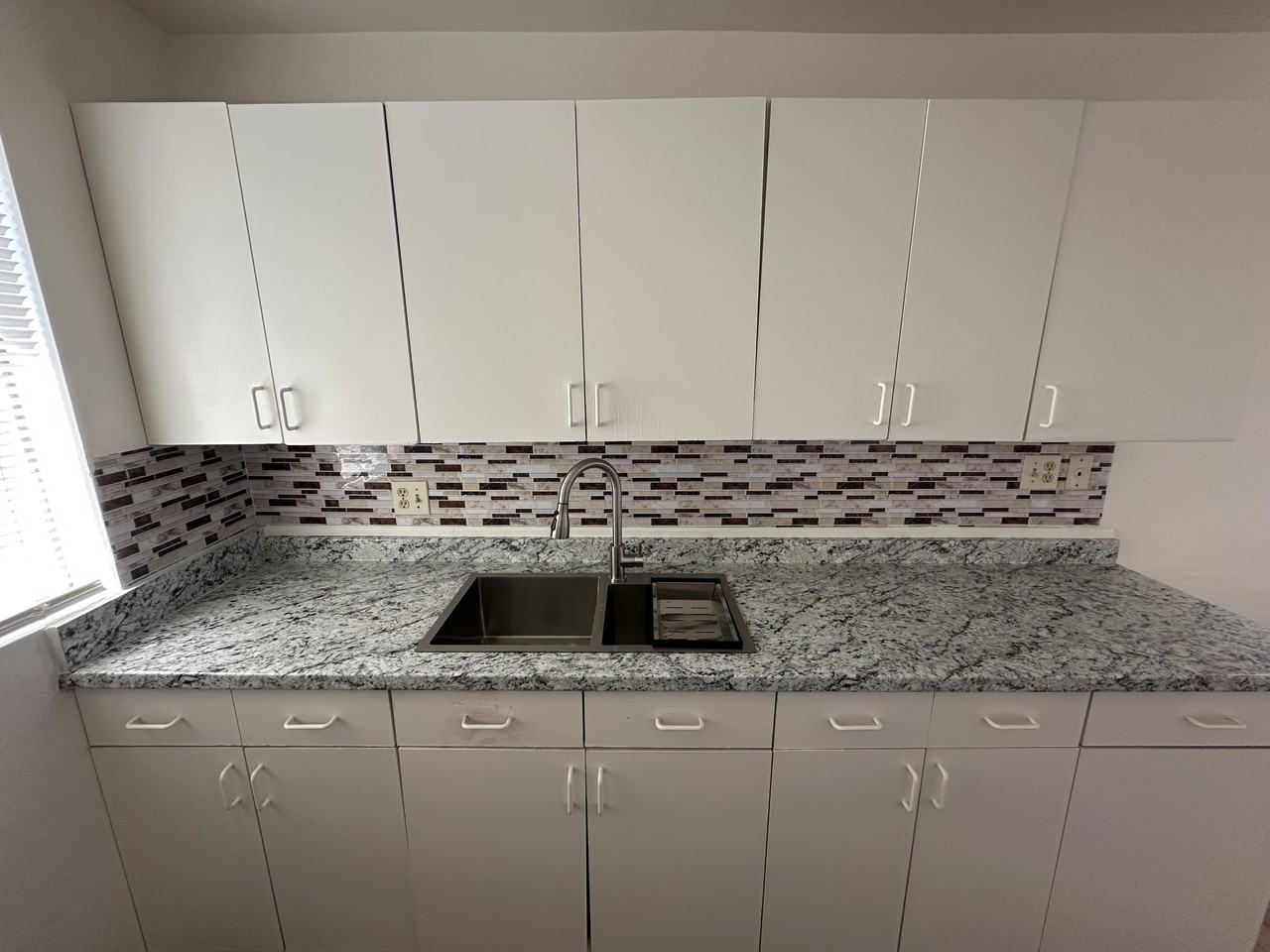 4860 Canoga st. - Photo 7 of 15