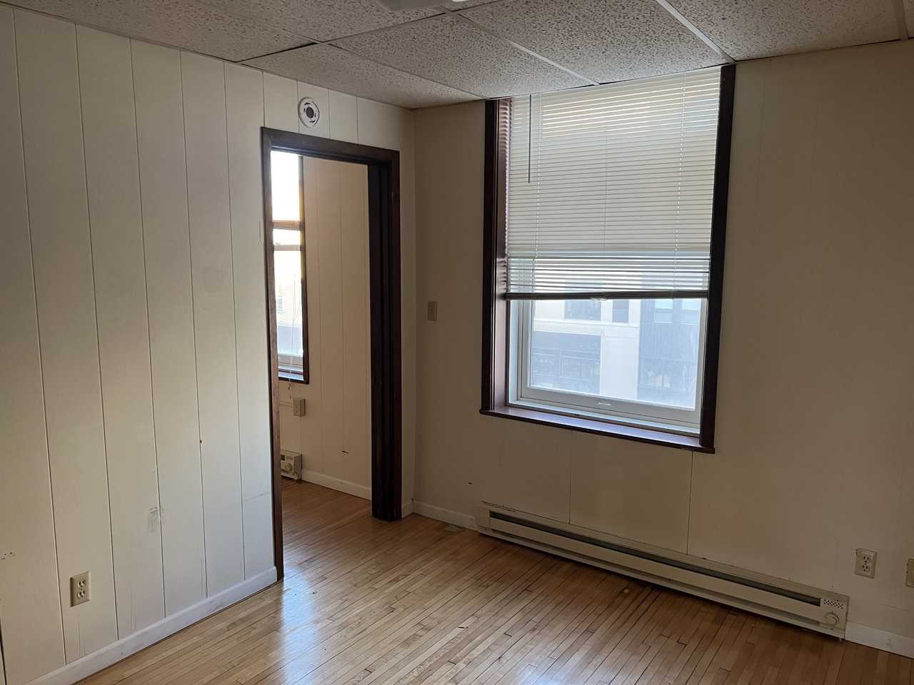 406 North Broadway Drive - Photo 4 of 12