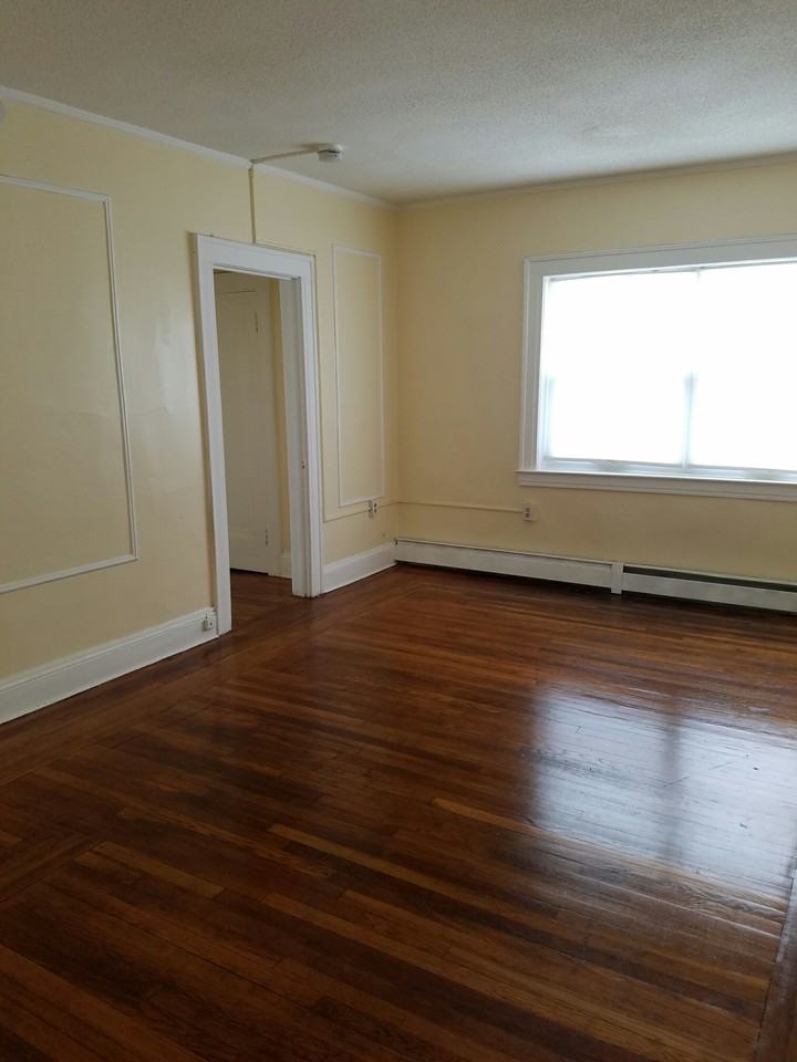 1609 Chapel St - Photo 3 of 8