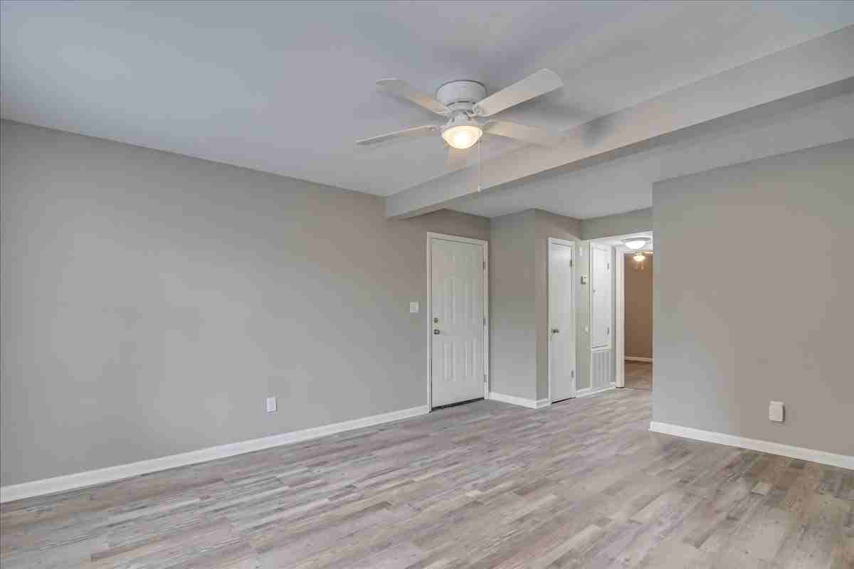 170 Conifer Dr - Photo 3 of 20