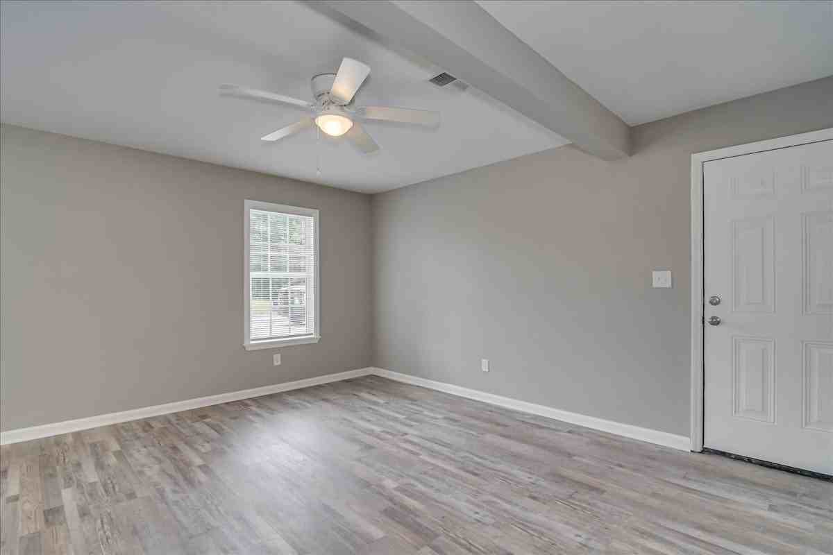 170 Conifer Dr - Photo 5 of 20