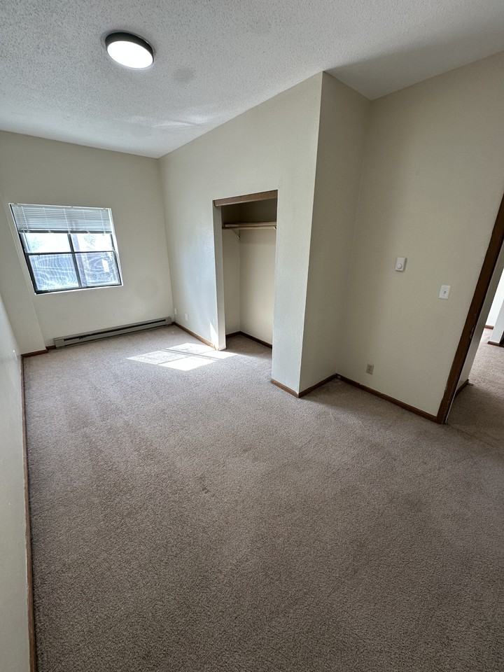 10 9th Ave SW - 22 plex - Photo 4 of 8