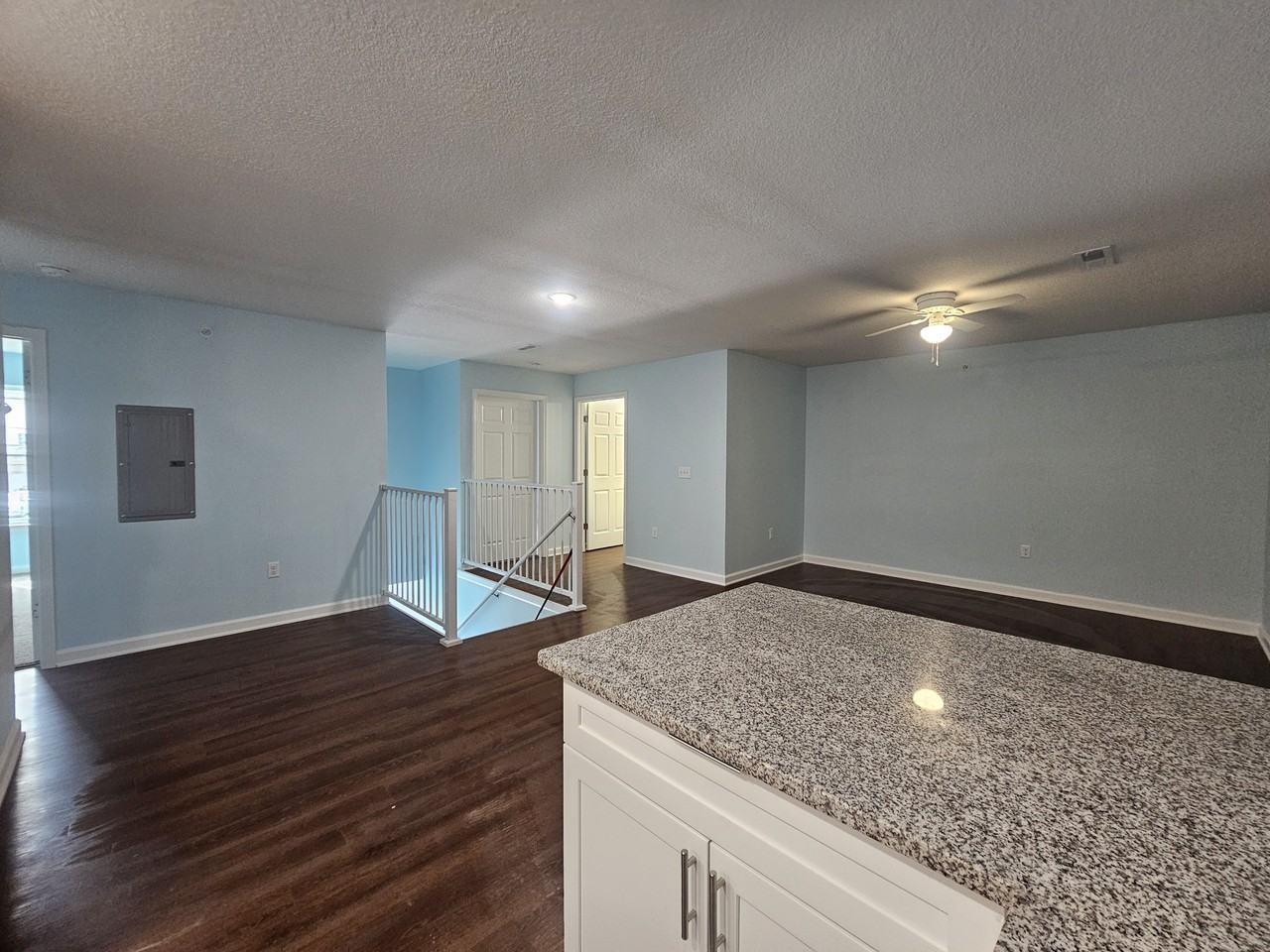 311 Broad Street - Photo 3 of 18