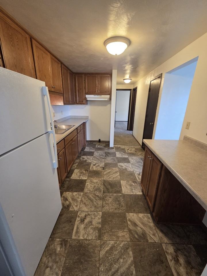 1141 Packerland Drive - Photo 2 of 8