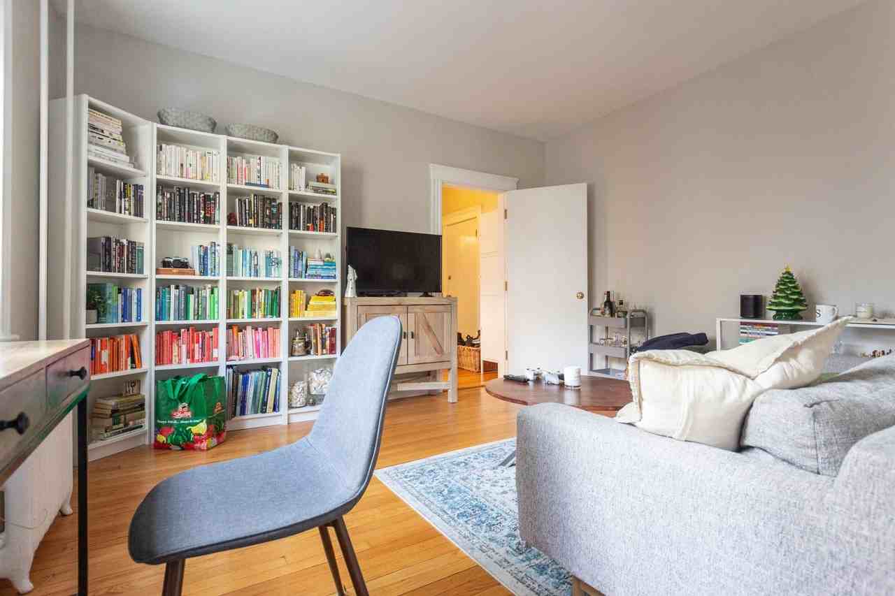 370 Chestnut Hill Ave - Photo 2 of 7