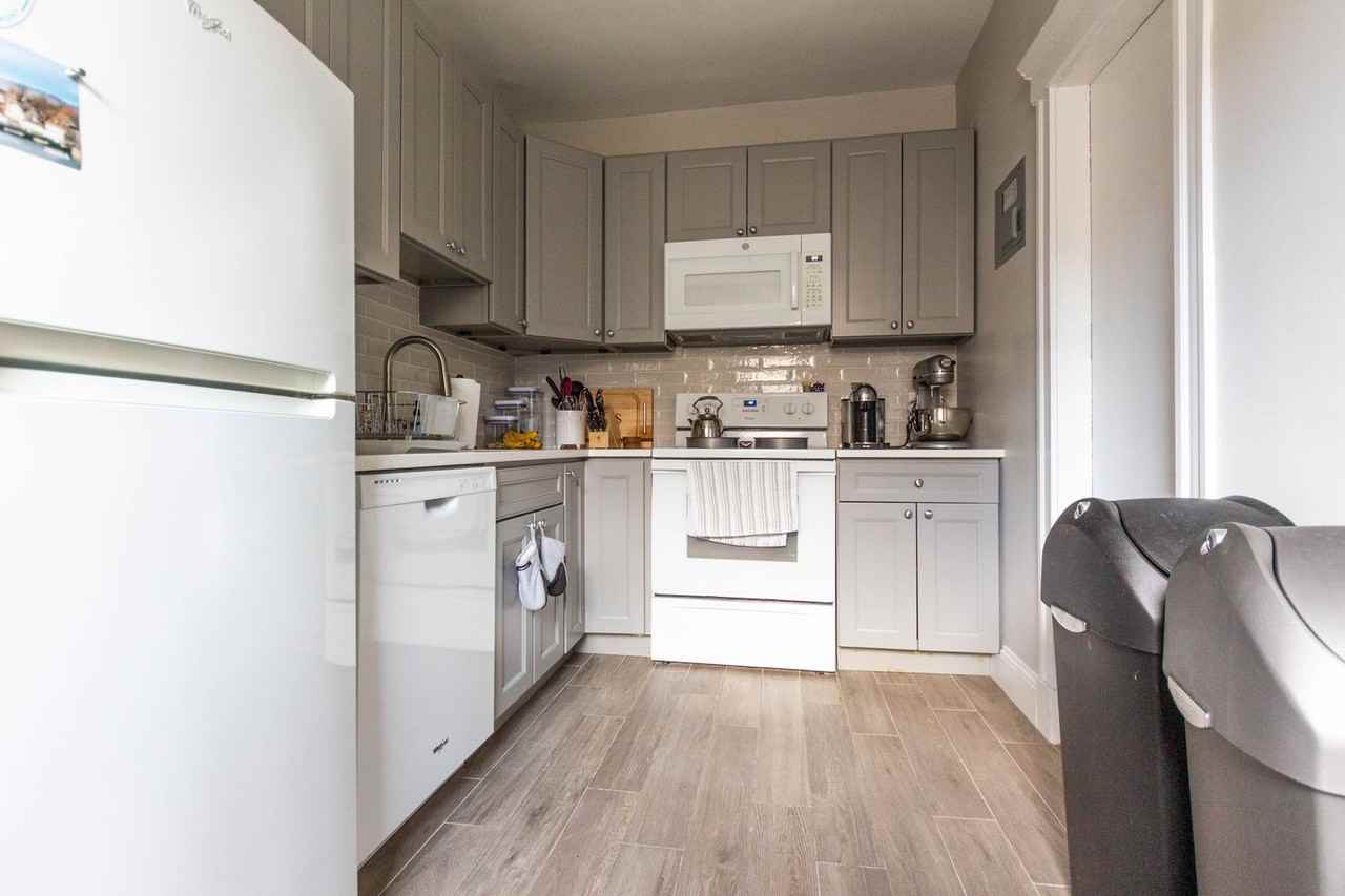 370 Chestnut Hill Ave - Photo 6 of 7