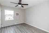 300-304 Sal Boulevard - Photo 5 of 11