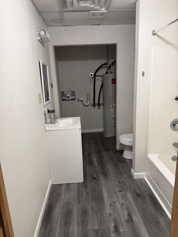 136 Main Street - Photo 6 of 8