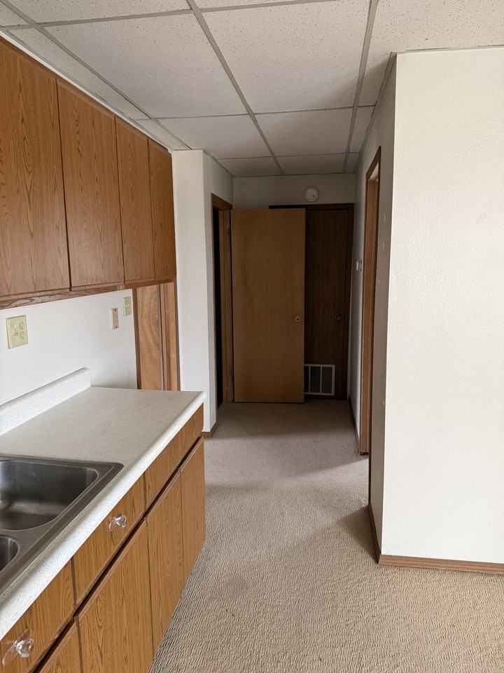 136 Main Street - Photo 7 of 8