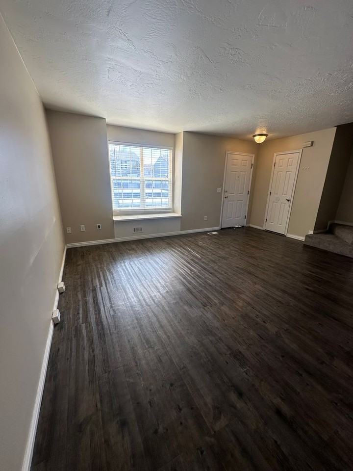 5736 W Loch Raven Ct - Photo 4 of 48