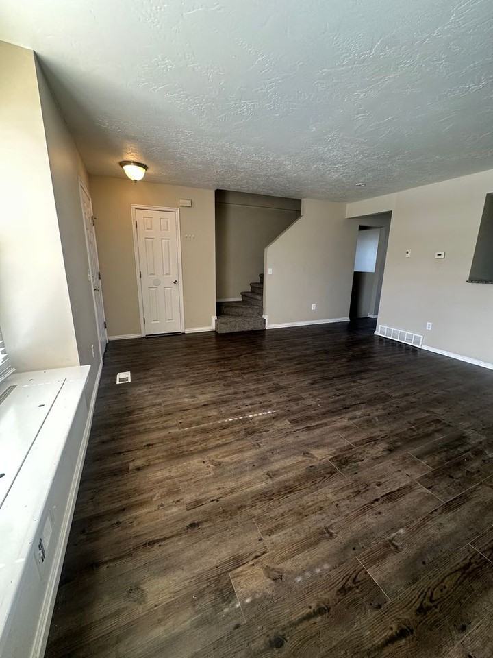 5736 W Loch Raven Ct - Photo 6 of 48