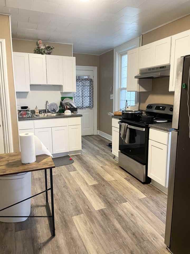 1501-1505 5th Avenue - Photo 3 of 12