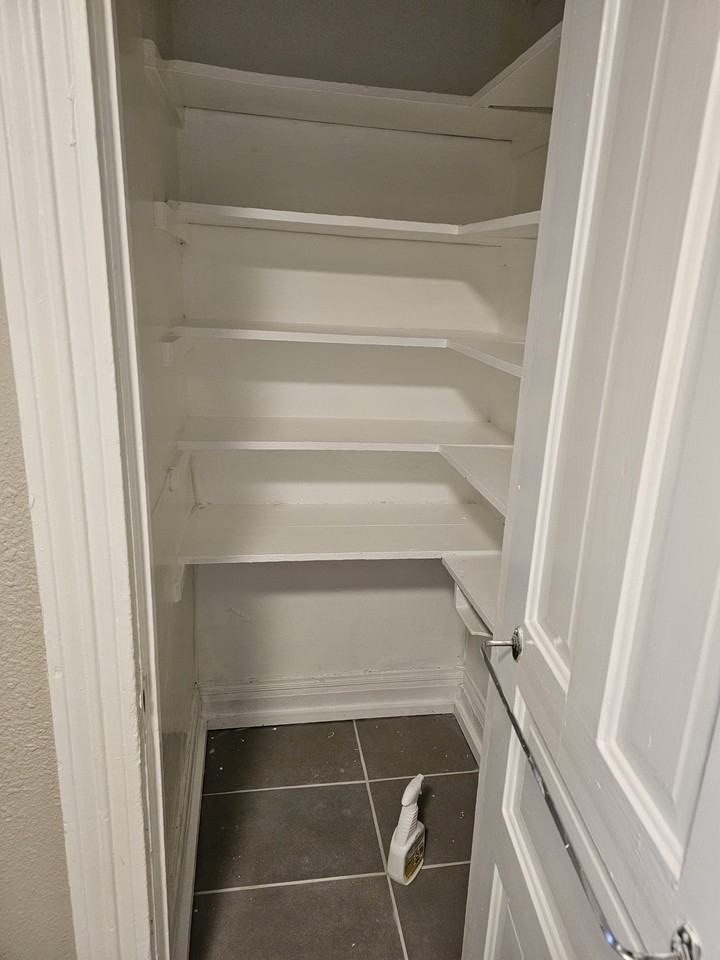 210 1/2 Adams Ave #210-1-2 - Photo 5 of 8