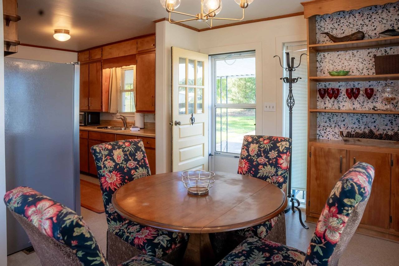 1806 W Main St #1 - Photo 5 of 18