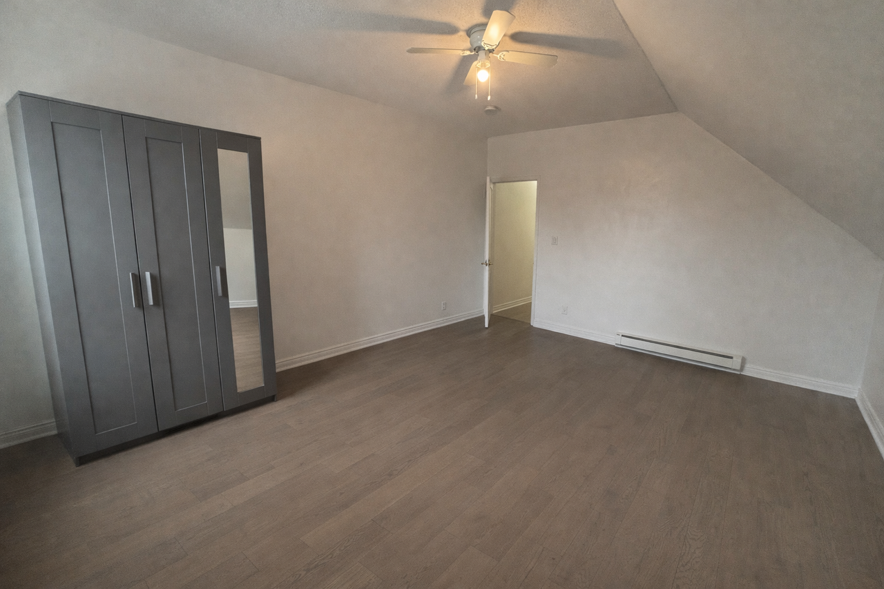 101/103 Spadina Rd #103-6 - Photo 6 of 13