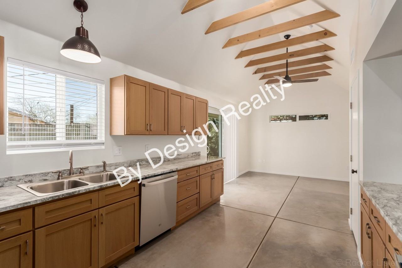 615 E Helen St #3 - Photo 7 of 22