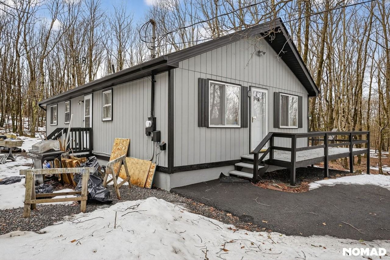 102 Winding Way - Photo 2 of 35