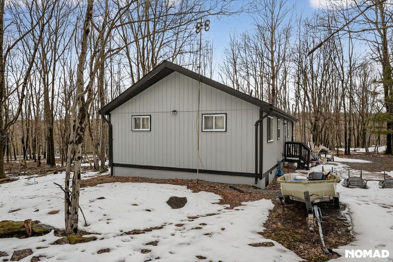 102 Winding Way - Photo 4 of 35