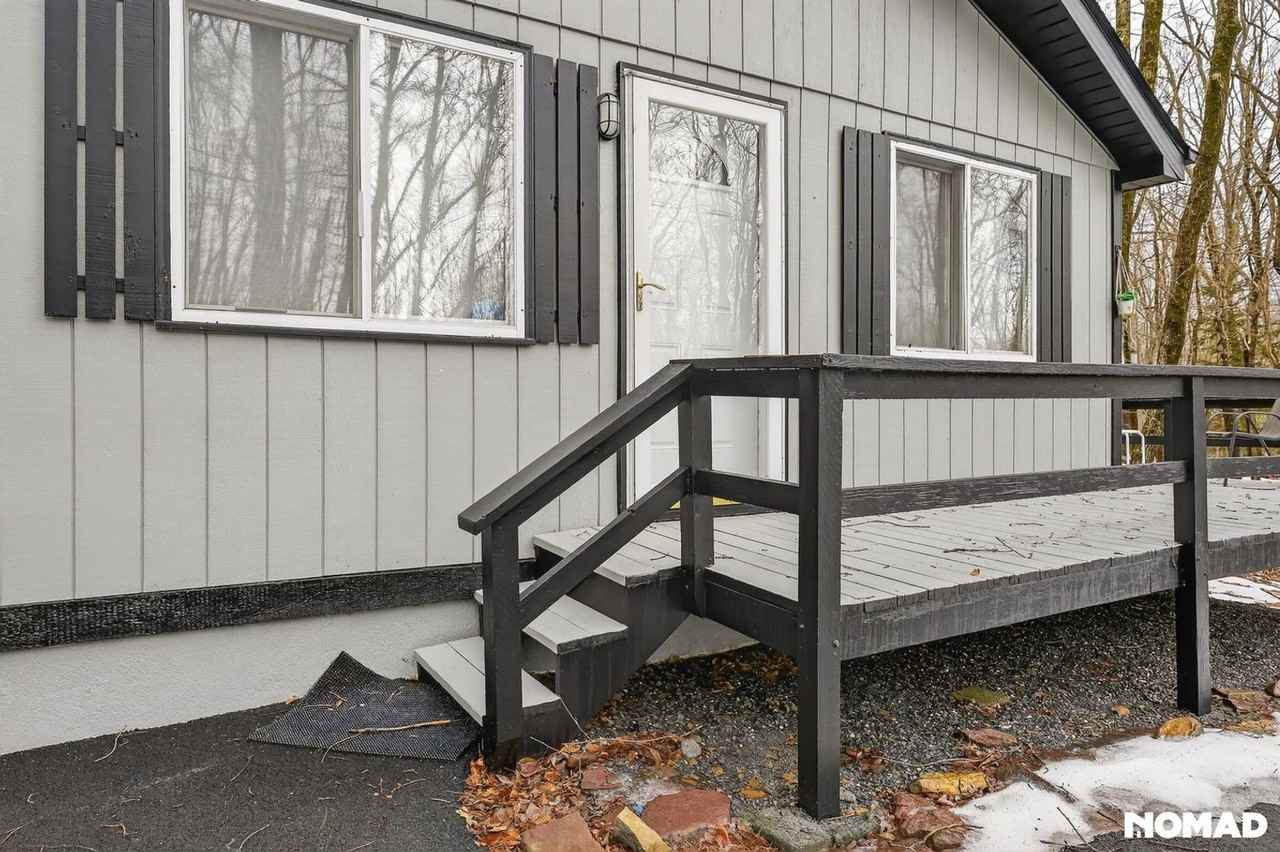 102 Winding Way - Photo 5 of 35