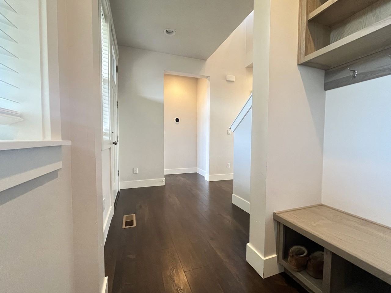 2036 N Thorndale Ave - Photo 4 of 34