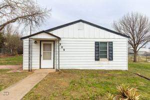 featured image of 709 E 1st St #1