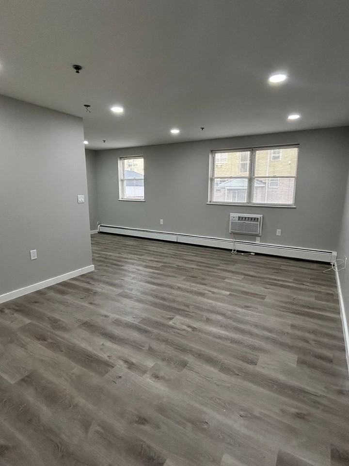 7012 Rising Sun Ave. - Photo 5 of 25