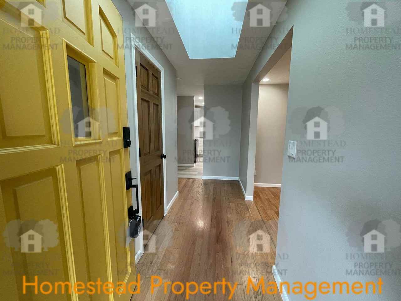 5327 Queens Ave Ne - Photo 3 of 31