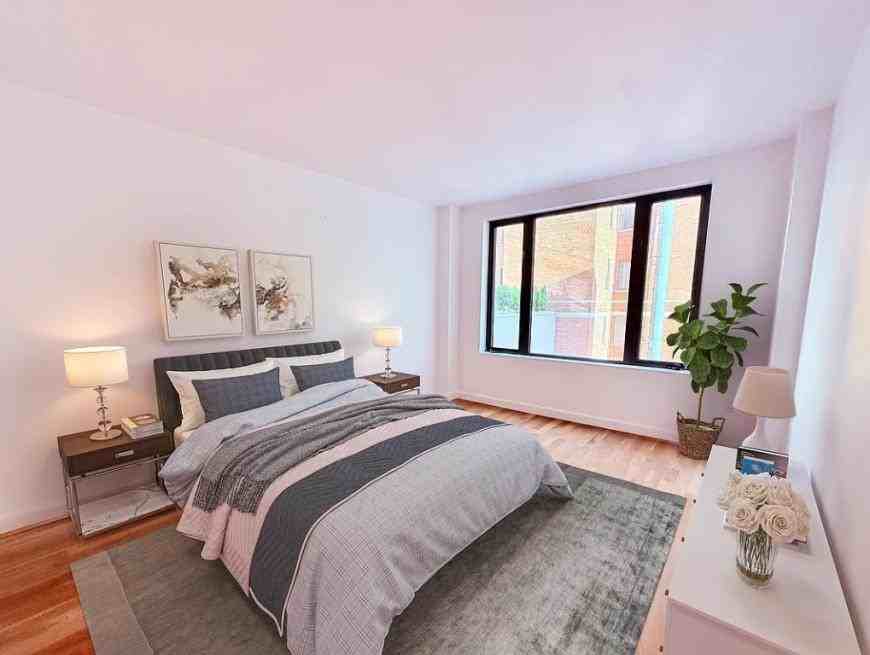 10620 70th Ave - Photo 5 of 9