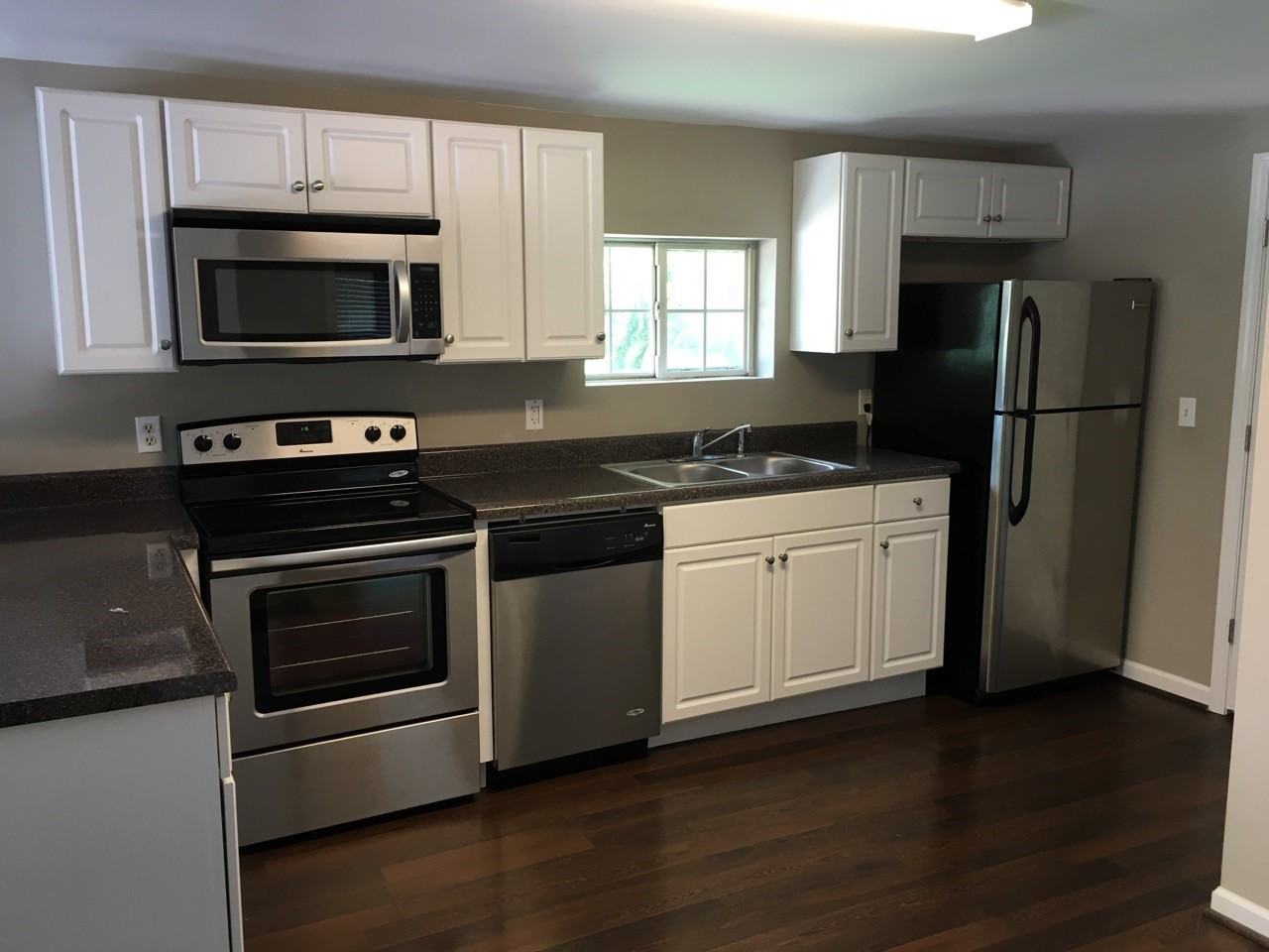 1735 Bethel St - Photo 3 of 7