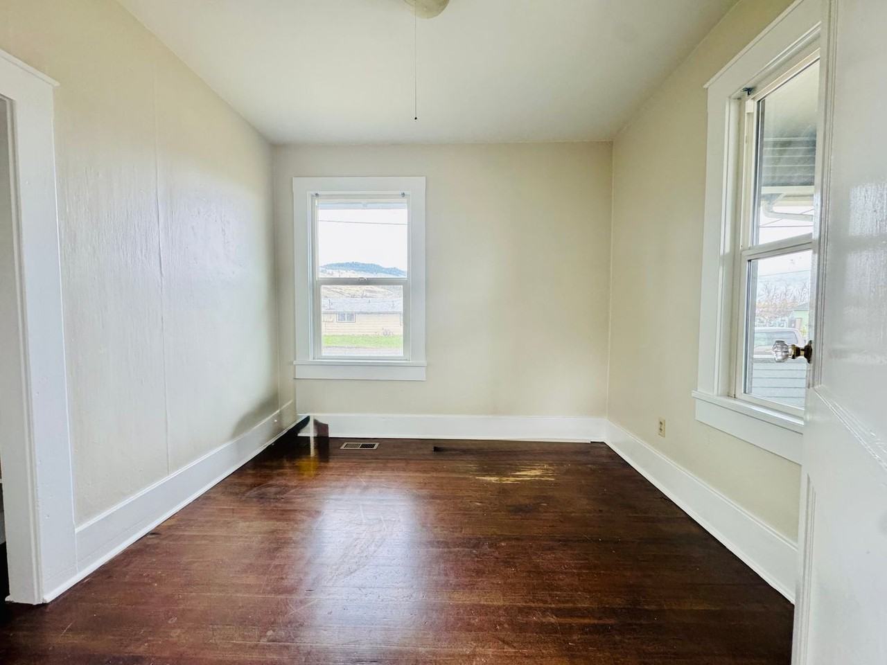 3108 N Alder St - Photo 6 of 24