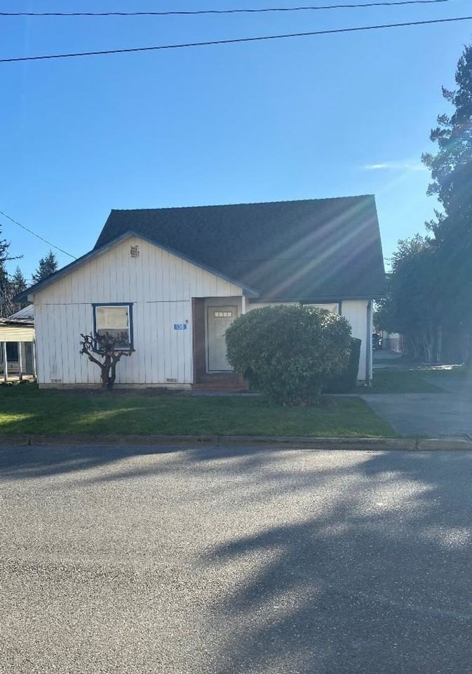 138 E Orange Ave - Photo 2 of 16