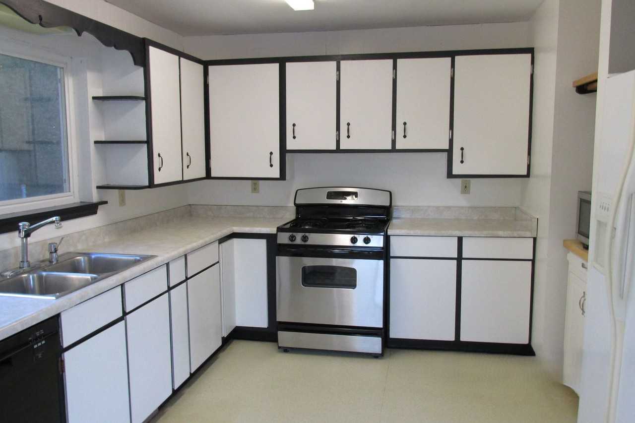 138 E Orange Ave - Photo 6 of 16