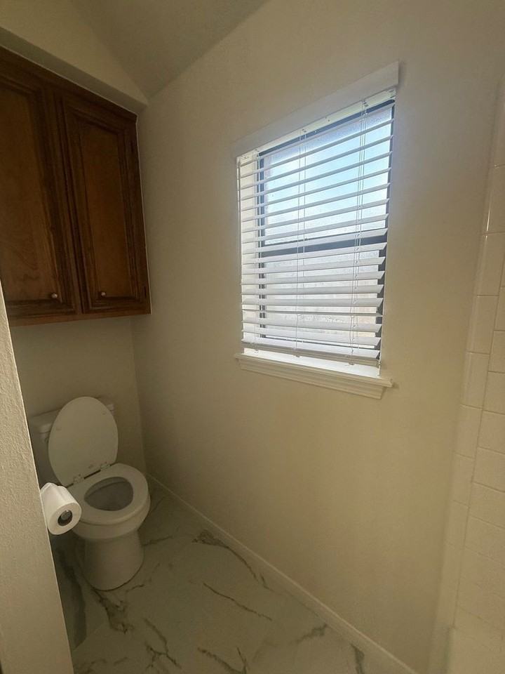 206 Cambridge Rd - Photo 7 of 45