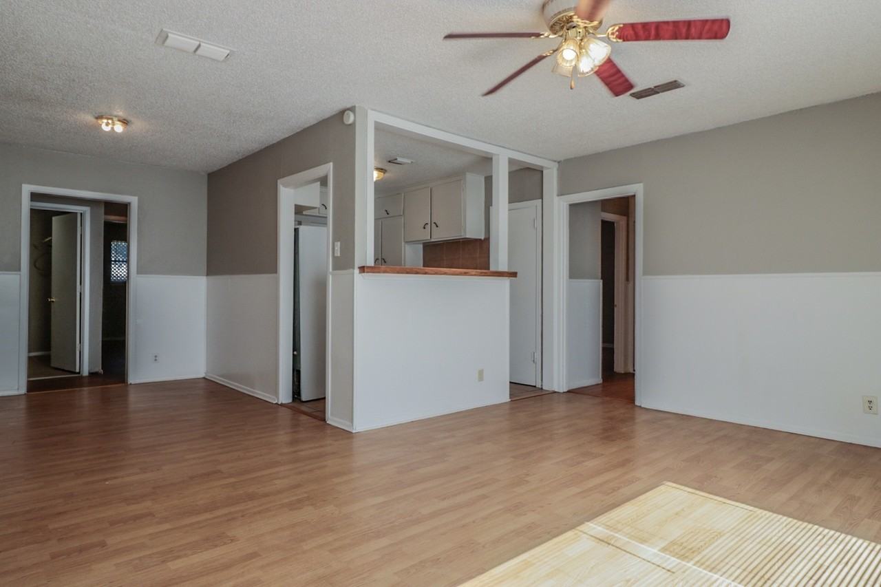 2108 38th St - Photo 3 of 12