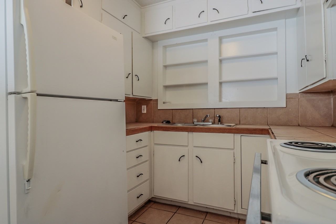 2108 38th St - Photo 5 of 12