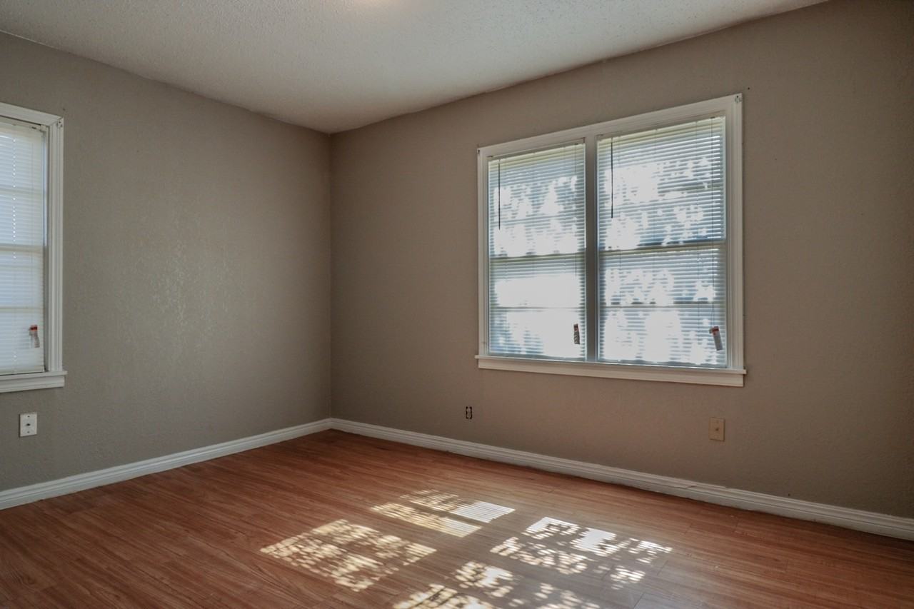 2108 38th St - Photo 7 of 12