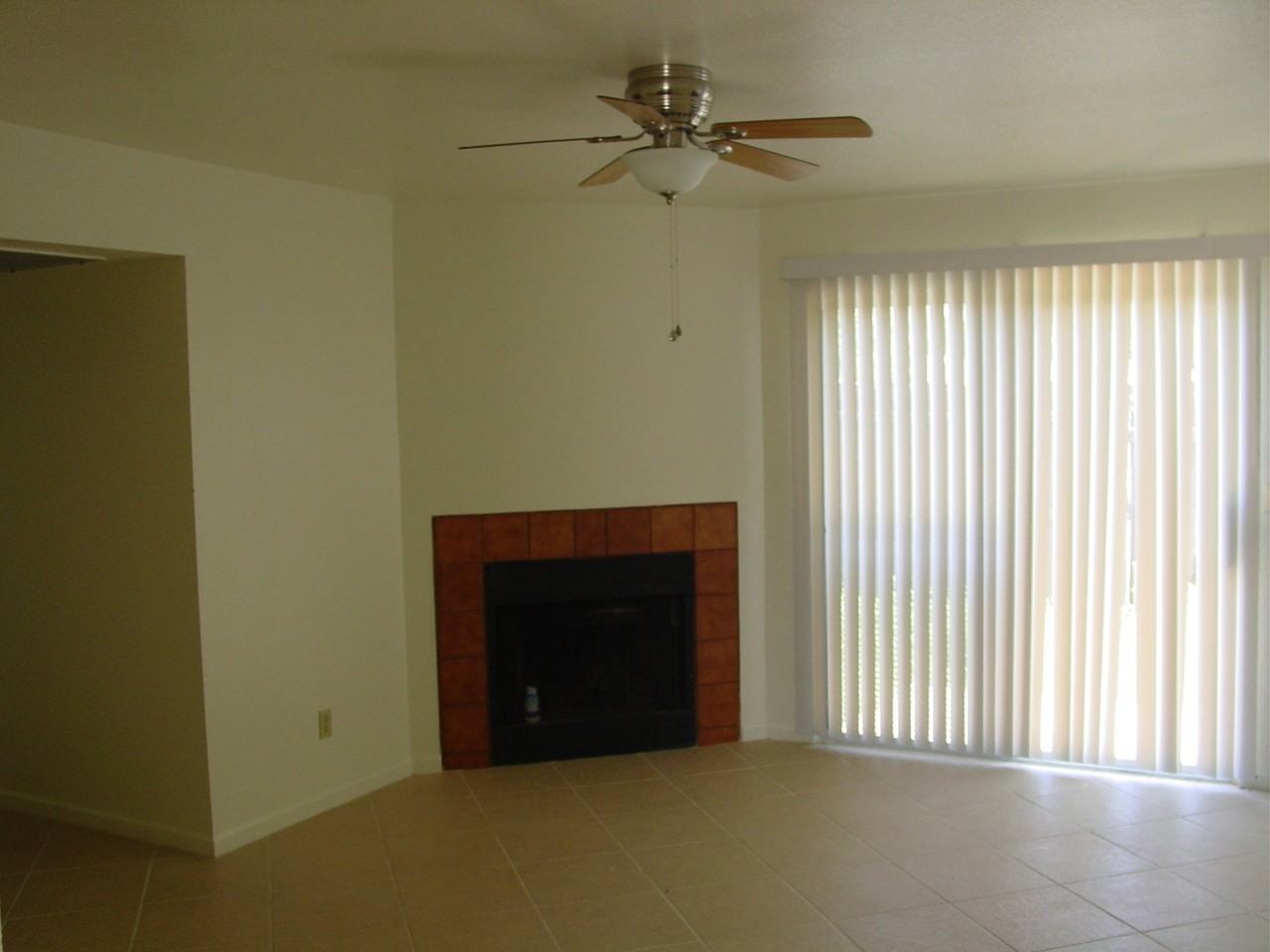 4307 Plaza Vis Apt B - Photo 2 of 11