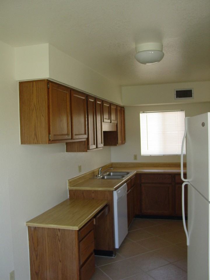 4307 Plaza Vis Apt B - Photo 6 of 11