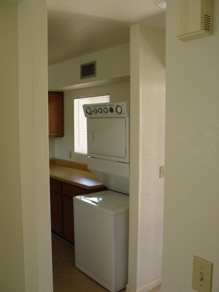 4307 Plaza Vis Apt B - Photo 7 of 11