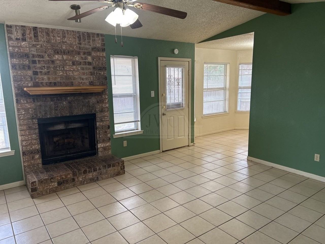2608 Jade Rd - Photo 3 of 29