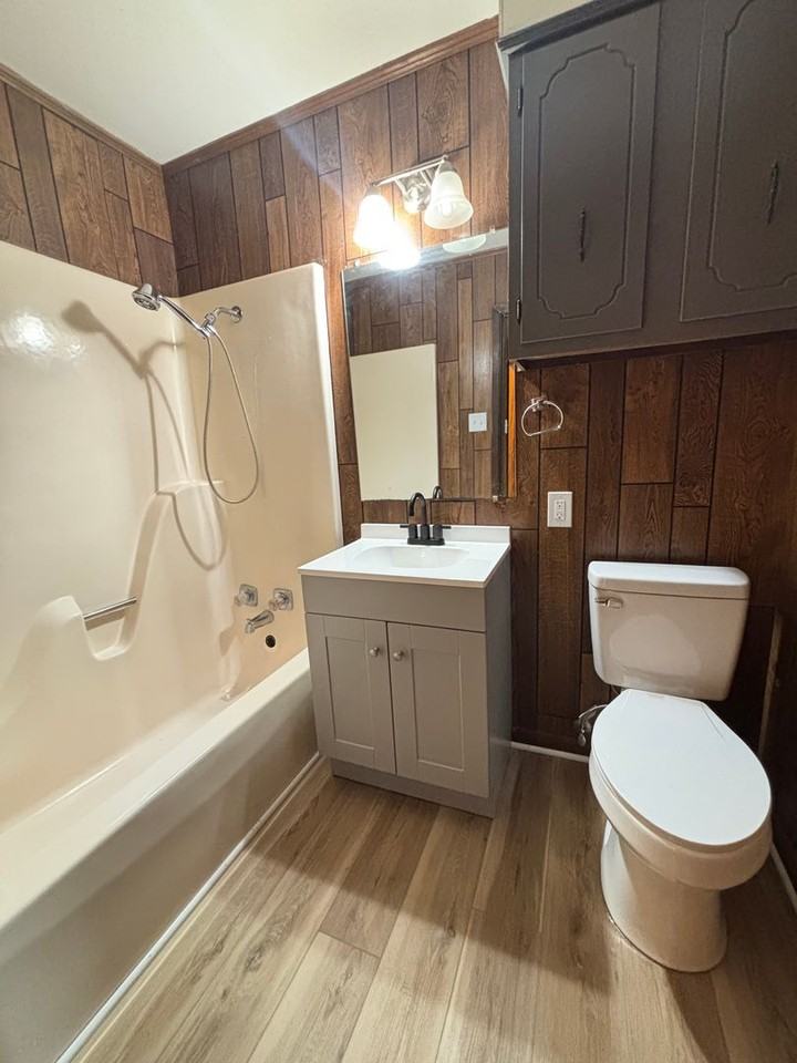 505 W Conway St - Photo 5 of 9