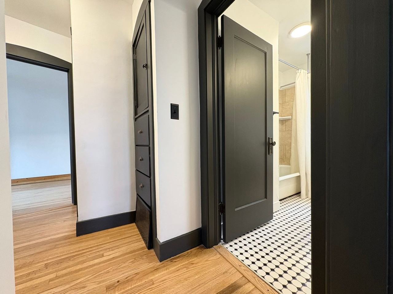 578 E 1700 S - Photo 6 of 28