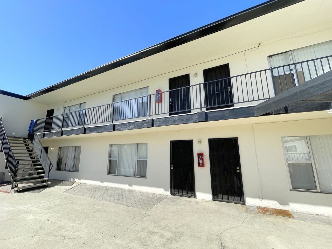 1248 W Stoneridge Ct - Photo 2 of 13