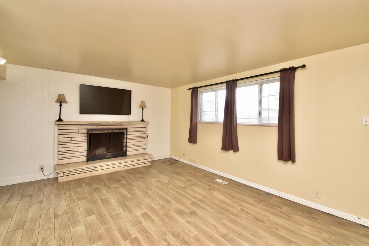 7211 S Ramanee Dr - Photo 3 of 14