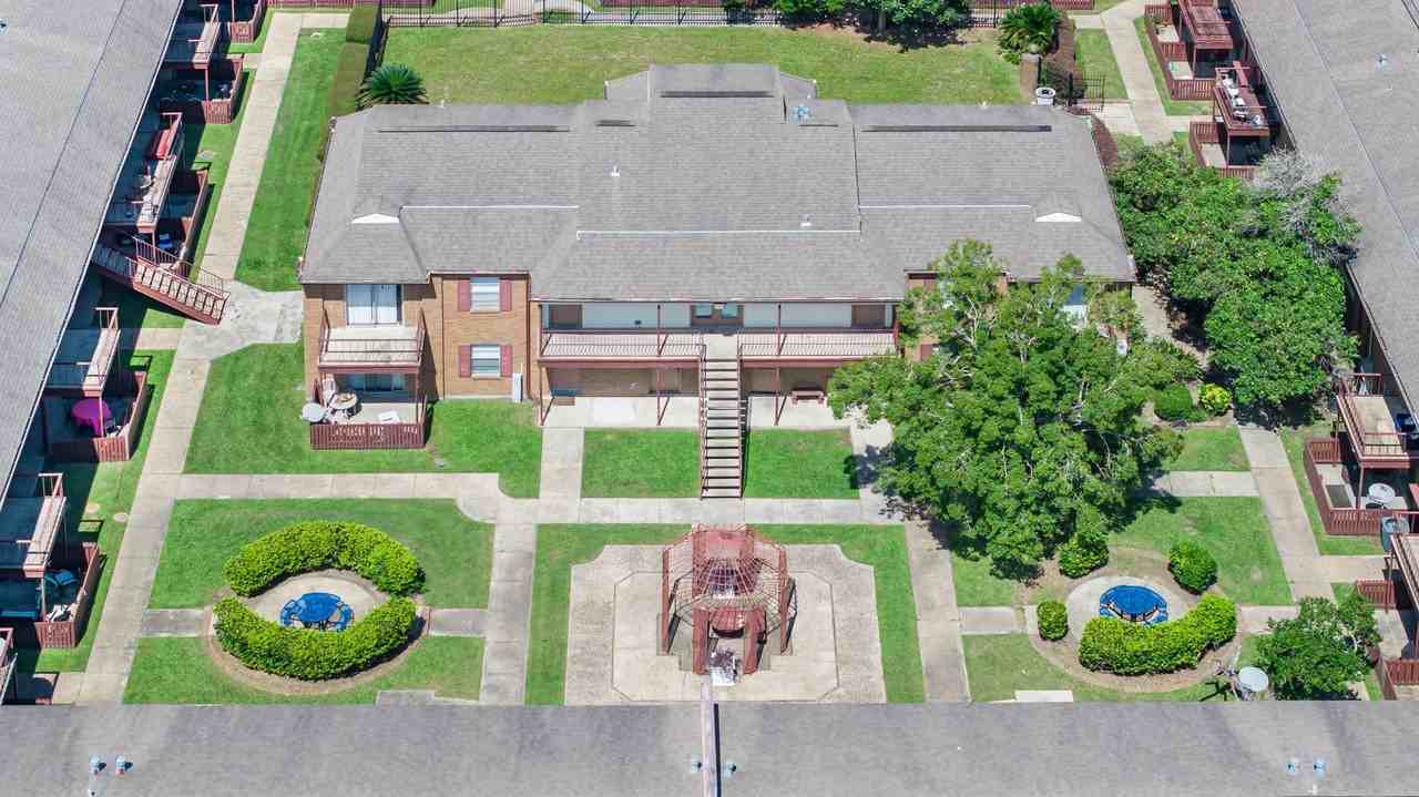 City Heights Garden Lane - Photo 3 of 29