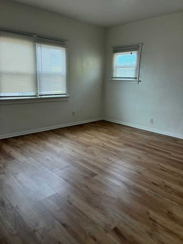 1455 Chestnut Ave #4 - Photo 5 of 9