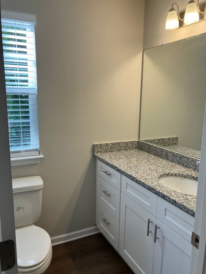 146 Kathryn Ct - Photo 4 of 11