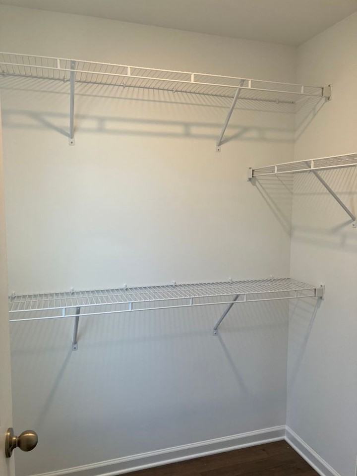 146 Kathryn Ct - Photo 7 of 11