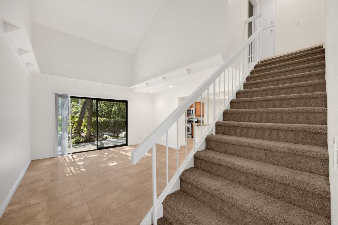 514 Blue Water Ln #155 - Photo 4 of 28